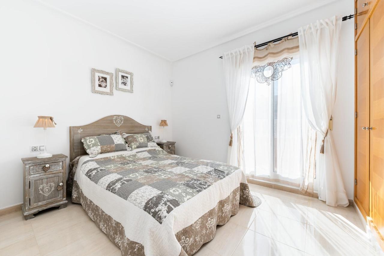 Bungalow La Zenia Cerca De La Playa Orihuela Bagian luar foto