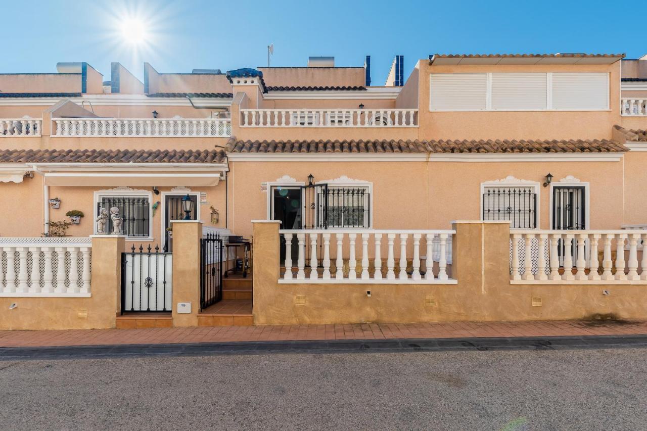 Bungalow La Zenia Cerca De La Playa Orihuela Bagian luar foto