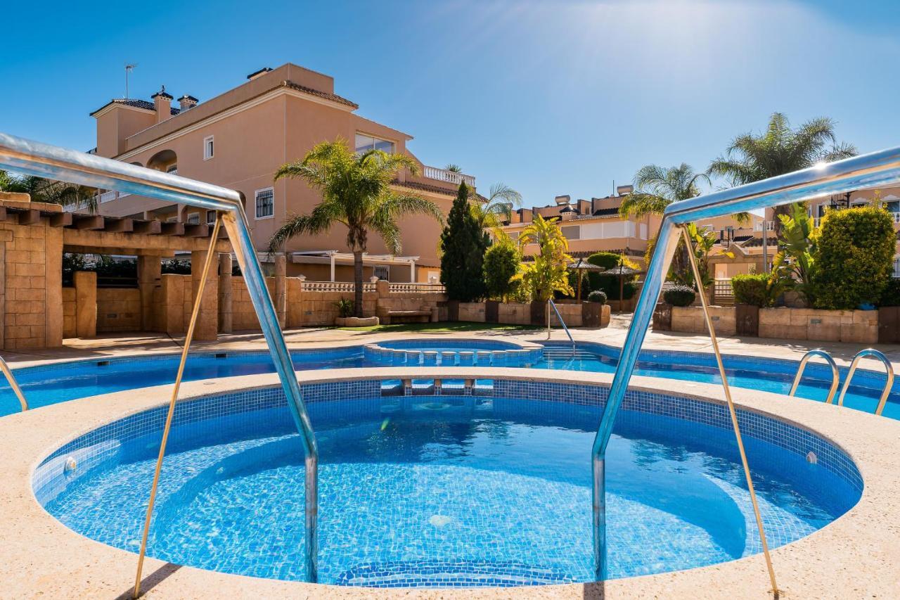 Bungalow La Zenia Cerca De La Playa Orihuela Bagian luar foto