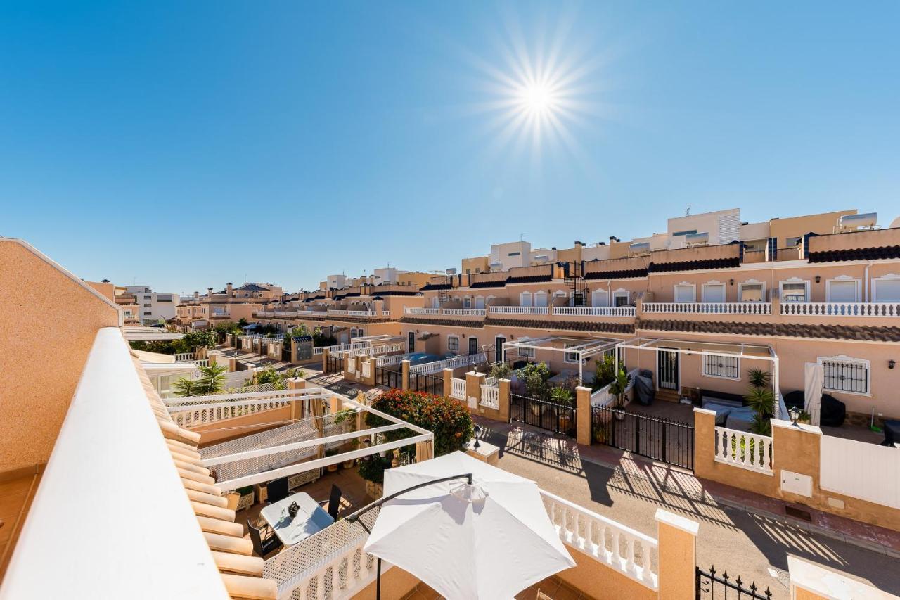Bungalow La Zenia Cerca De La Playa Orihuela Bagian luar foto